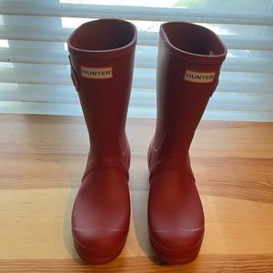 Hunter Women’s Original Short Rain Boots | Military red color